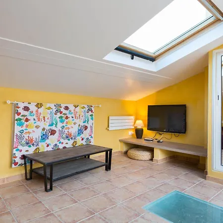World Hostel Condo Rooftop Veranda Terrace Marseille Exterior photo