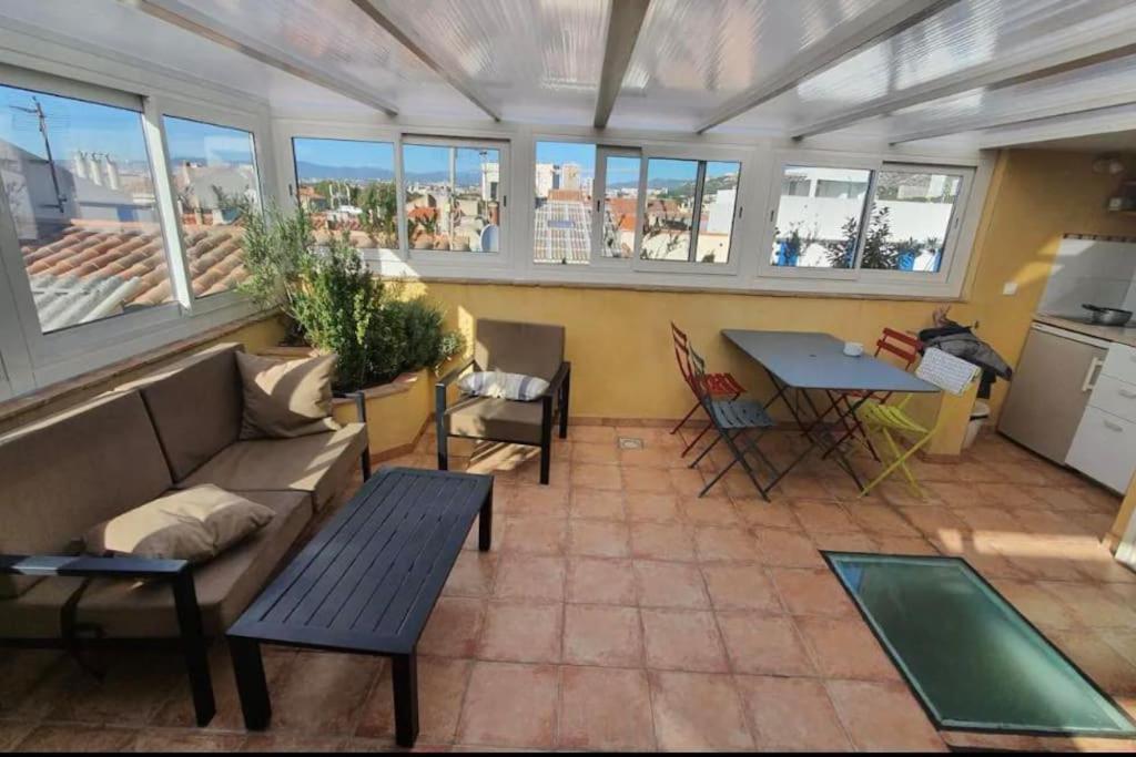 World Rooftop Veranda Terrace *